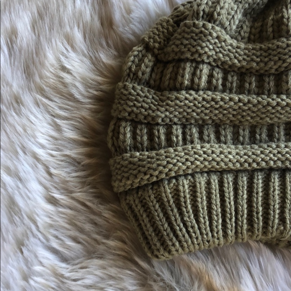 C.C Beanie - Picture 2 of 2